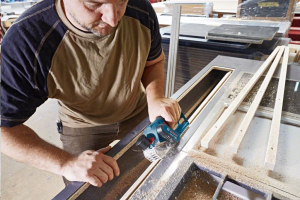 Bosch GHO 12V-20 solo akkus kézi gyalu (akku nélküli), kartonban (06015A7000)