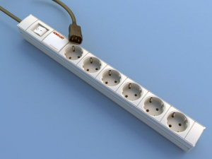 Kontaset DI-STRIP Compact hálózati elosztó 6db aljzattal (1.768.0554)