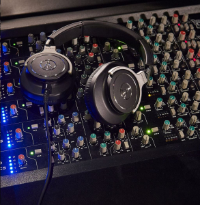 Audio-Technica ATH-M70X professzionális stúdió minőségű monitor fejhallgató