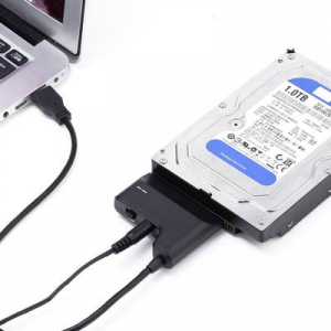 Merevlemez átalakító, 1x USB 3.0 dugó A - 1x SATA kombi dugó, 7+15 pólus, 0,3 m, fekete, Renkforce