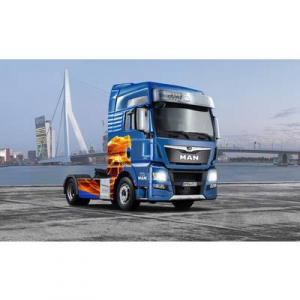 Italeri 510003916 MAN TGX XXL D38 E6 Kamionmodell építőkészlet 1:24