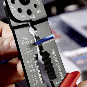 Knipex 97 32 240 Krimpelőfogó Szigetelt kábelsaruk, Szigetelt dugós csatlakozó 1.5 ... 6 mm2