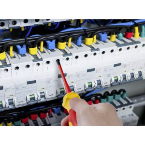 Elektronika- és finommechanika csavarhúzó készlet, cserélhető pengéjű, VDE, Toolcraft WHS-017