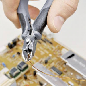 ESD elektronikai oldalcsípőfogó, lágy/közepes/kemény huzal max.: O 1,6/1,2/0,6 mm, Knipex 77 12 115 ESD