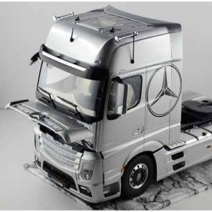 Italeri 510003905 Mercedes Benz Actros MP4 Gigaspace Kamionmodell építőkészlet 1:24