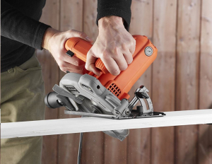 Black & Decker CS1250L-QS körfűrész
