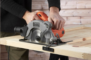 Black & Decker CS1250L-QS körfűrész