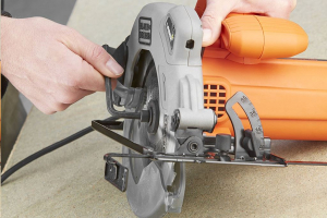 Black & Decker CS1250L-QS körfűrész
